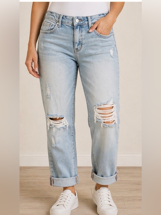 Judy Blue Denim - Judy Blue Boyfriend Fit Distressed Light Wash Jeans Size 5/27